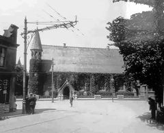 Looking-down-Saxon-road-towards-Christchurch-Ore.-c1930.